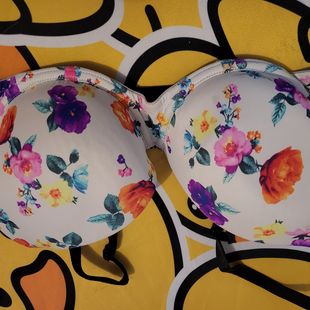 Nostalgia/Y2K PINK VS Floral Print Bra with Black Straps Wear Everywhere Bra 34D